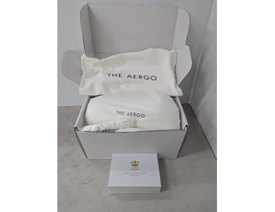 Luxor crown silk pillowcases in green and the aerg...