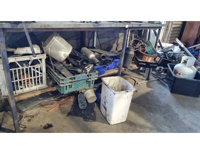 MOSTLY UNRESERVED 4x4 WORKSHOP BUSINESS CLOSURE... - Lot 132
