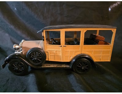 VINTAGE FORD MODEL A WOODY STATION WAGON DIE-CAST ...