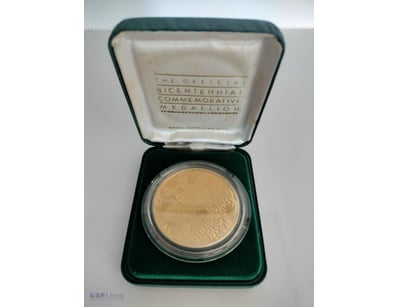 1988 THE OFFICIAL AUSTRALIAN BICENTENNIAL COMMEMOR...