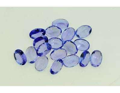 Diamond And Gemstone Market (A994) - Lot 624