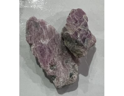 22.56 CARAT RUBY ROUGH        

Condition: Good - ...