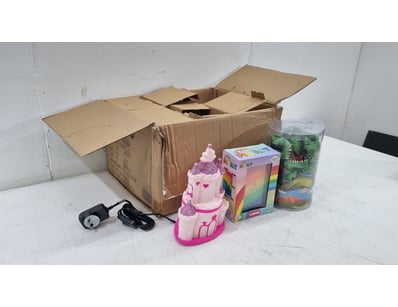 Lot containing mixed children's toys and novelty i...