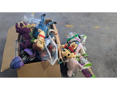 VINTAGE TOY COLLECTION - DISNEY & ACTION FIGURES L...