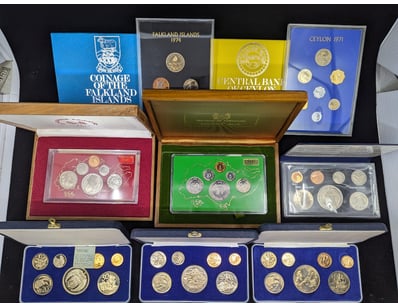 UNRESERVED Banknotes & Coins (A989) - Lot 25