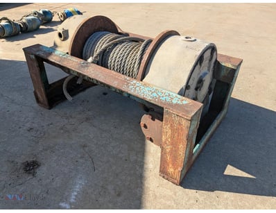 Heavy Duty Industrial Winch 

Dimensions: L 890 x ...