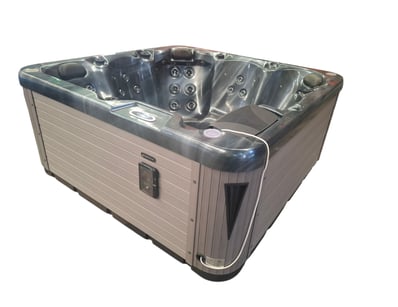 Spas & Accessories - Brisbane & Melbourne - Lot 40