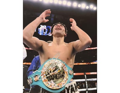 RYAN GARCIA SIGNED BOXING PHOTO

Ryan Garcia Perso...