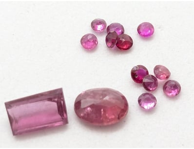 UNRESERVED Diamonds, Gemstones & Opals (A1001) - Lot 270