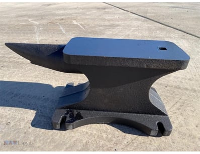 Unused 200Lb Cast Iron Anvil, Shipping Dimensions:...