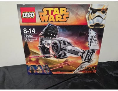 UNRESERVED COOKIES LIFETIME COLLECTION OF LEGO ... - Lot 522