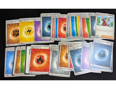 UNRESERVED Trading Cards (A984) - Lot 2000