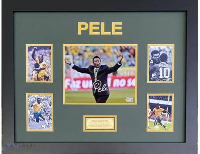 EDSON ARANTES PELE PERSOANLLY SIGNED 10" X 8" PHOT...