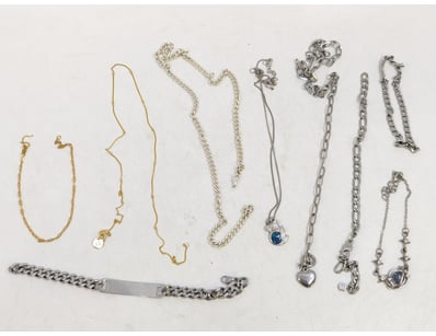 UNRESERVED Airport - Lost Property (A980) - Lot 346