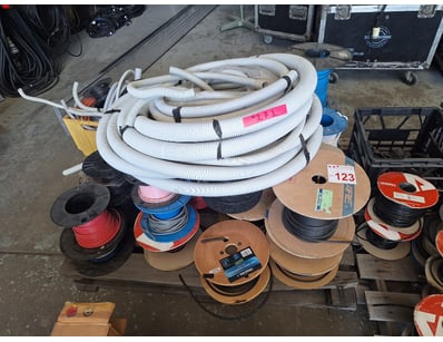 Mostly UNRESERVED Ex-Hire Stage Lighting, PA & ... - Lot 123