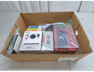 Gadgets, Music & Pastimes (A982) - Lot 2687