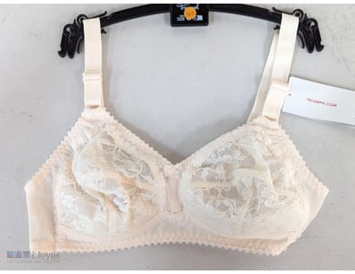 Rrp $64.95, Triumph poeise firm bra, sizes include...