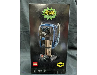 LEGO BATMAN CLASSIC TV SERIES BATMOBILE SET 76238
...