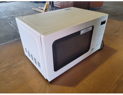 UNRESERVED Warehouse Clearance (NTA988) - Lot 15