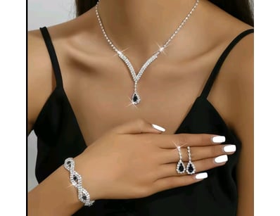 UNRESERVED Affordable Jewellery (A1001) - Lot 256