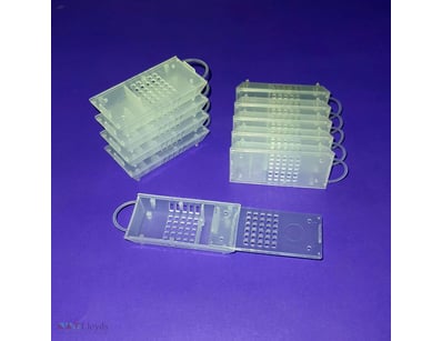 3950Pcs, Queen mailing and introduction cages.
A v...