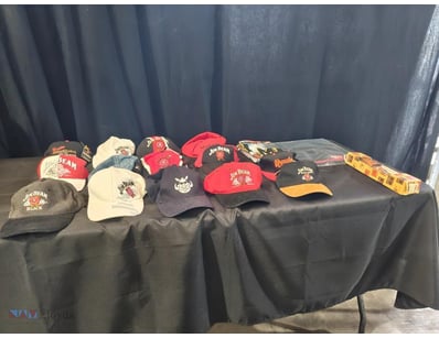 COLLECTION OF JIM BEAM MEMORABILIA, INCLUDING HATS...