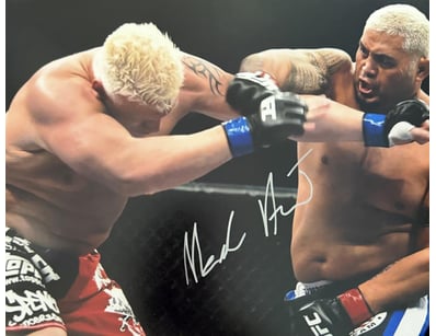 UFC GREAT MARK HUNT SIGNED PHOTO 

Mark Hunt Perso...