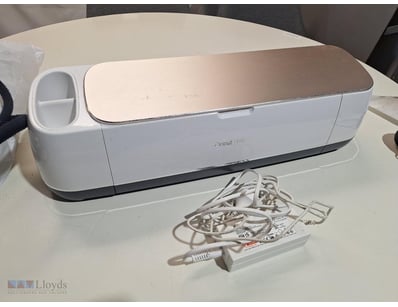 Circuit Maker Printer with Cables.

