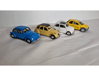 VINTAGE DIECAST MODEL CAR COLLECTION - FOUR CLASSI...