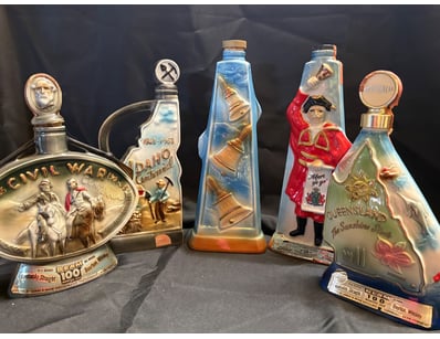 VINTAGE BEAM BOURBON WHISKEY CERAMIC DECANTER COLL...