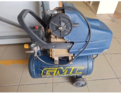GMC Global Machinery Company portable air compress...