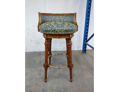 UNRESERVED Luxury Kangaroo Point Estate Furnitu... - Lot 265