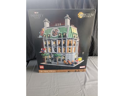 **UNRESERVED** LIFETIME COLLECTION OF LEGO PART... - Lot 111