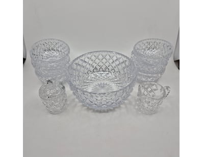 The Curio Collection (A990) - Lot 536