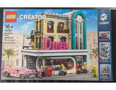 **UNRESERVED** COOKIE'S LIFETIME COLLECTION OF ... - Lot 223