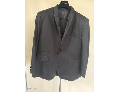 SISMAN 2 PCS  TUXEDO MADE IN TURKIYE

Material: Po...