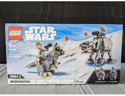 **UNRESERVED** LIFETIME COLLECTION OF LEGO PART... - Lot 131