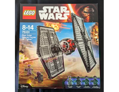 UNRESERVED COOKIES LIFETIME COLLECTION OF LEGO ... - Lot 527