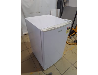 AVITA 82L Upright Freezer, Model DD1-10.2. 

Dim...