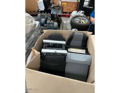 4x Mercedes Bucket Seats - (Cloth)

Inspections:...