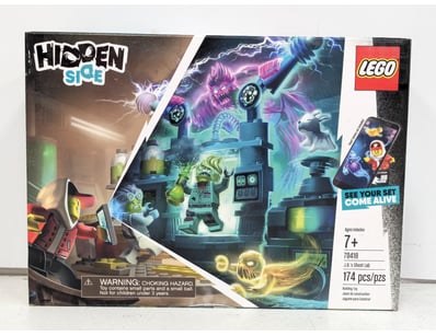 LEGO Hidden Side 70418 J.B.'s Ghost Lab set featur...