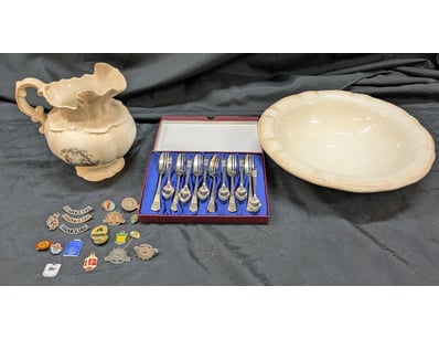 The Curio Collection (A996) - Lot 2106