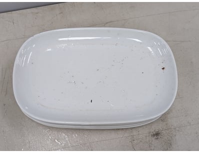 Porcelain serving tray, white

SOLD AS LOT

