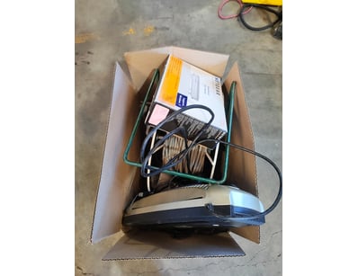 Mixed lot of electrical equipment and accessories ...