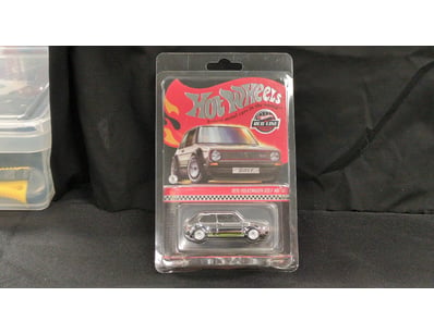HOT WHEELS RED LINE 1976 VOLKSWAGEN GOLF MK1 DIE-C...