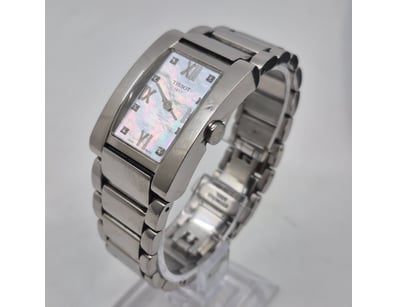 TISSOT  .      

DIAL: WHITE DIAL
CASE DESCRIPT...