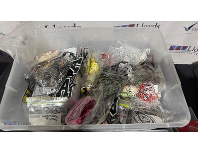 Assorted decorative patches tub lot 

Note: sold...