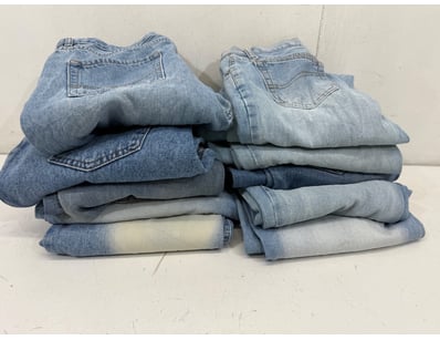 Entire Vintage Clothing Store Liquidation (ON11821) - Lot 91