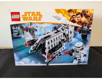 **UNRESERVED** COOKIE'S LIFETIME COLLECTION OF ... - Lot 597