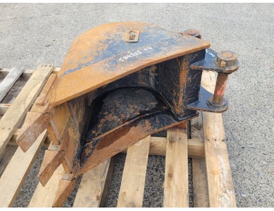 MOSTLY UNRESERVED Machinery & Attachments (ON4400) - Lot 7